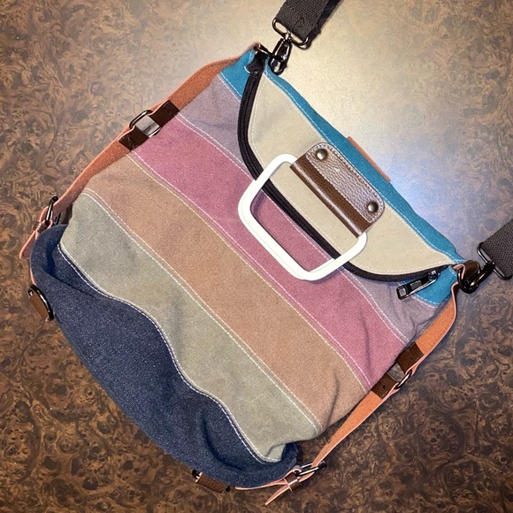 SNUG STAR Canvas Striped CrossBody Shoulder Bag/Purse/Backpack - Picture 1 of 8